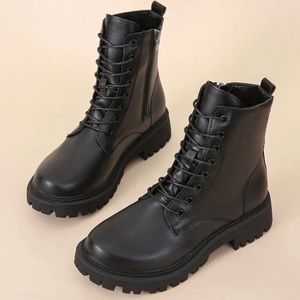 Unisex Minimalist Side Zipper Combat Boots